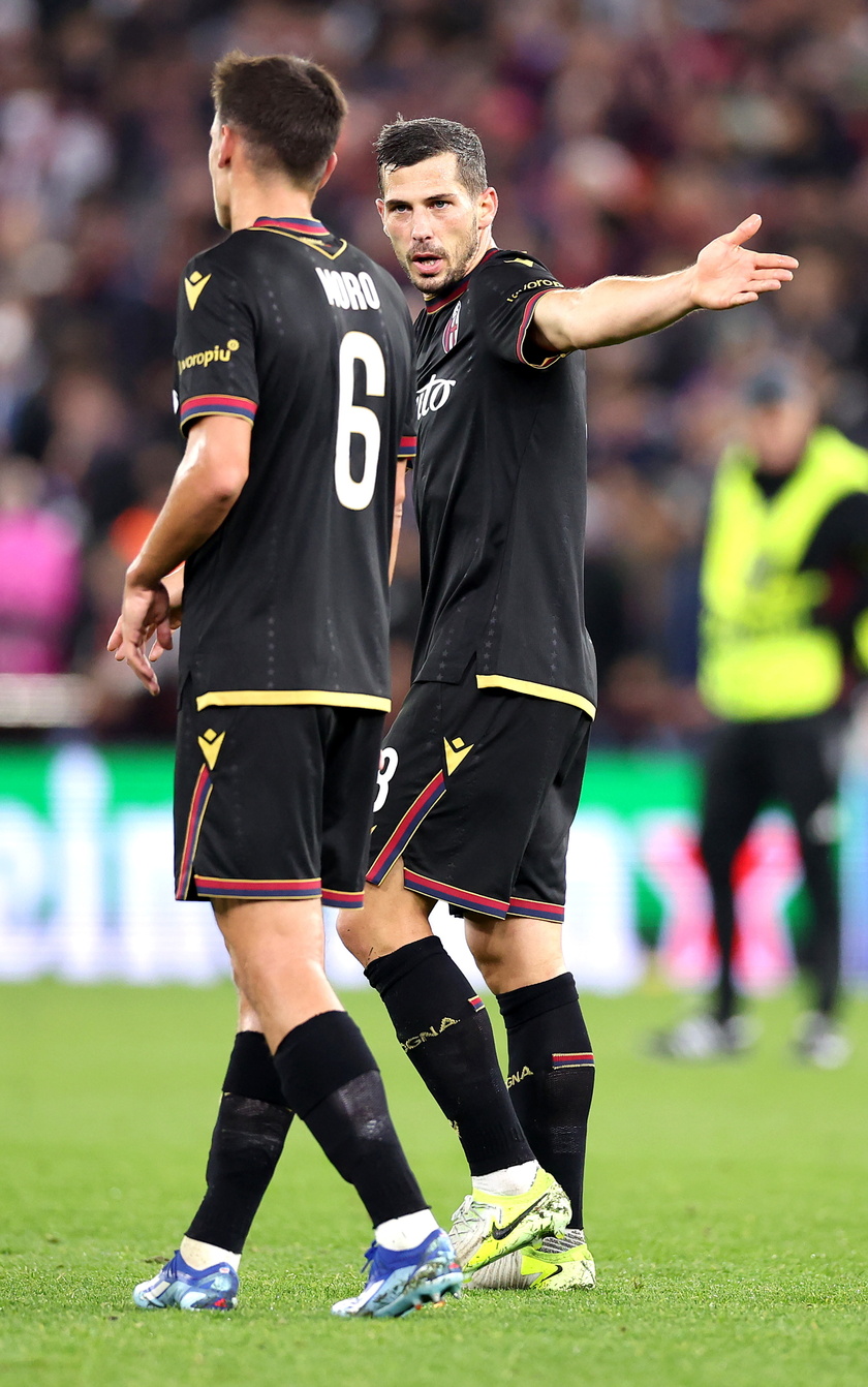 UEFA Champions League - Aston Villa vs Bologna