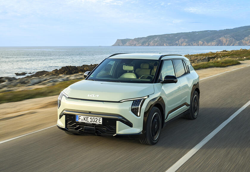 Nuovo C-suv elettrico Kia EV3