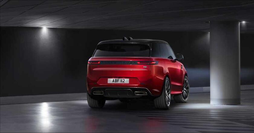 Nuova Range Rover Sport - RIPRODUZIONE RISERVATA