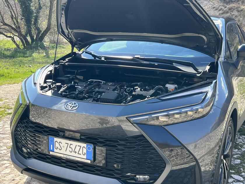 Nuova Toyota C-HR