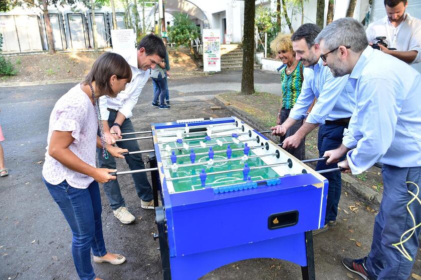 Pebolim e política, uma paixão transversal