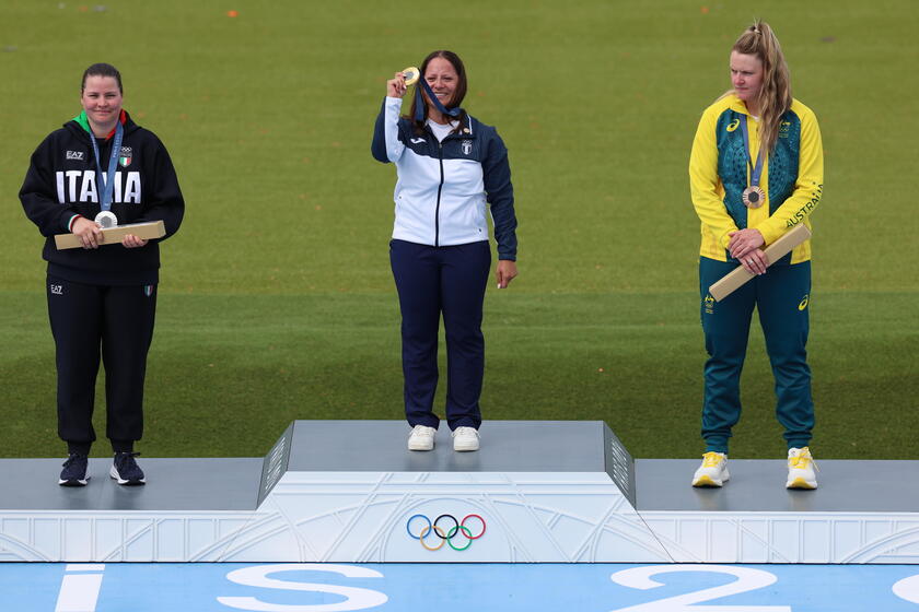 Silvana Stanco gana medalla de plata en tiro al plato