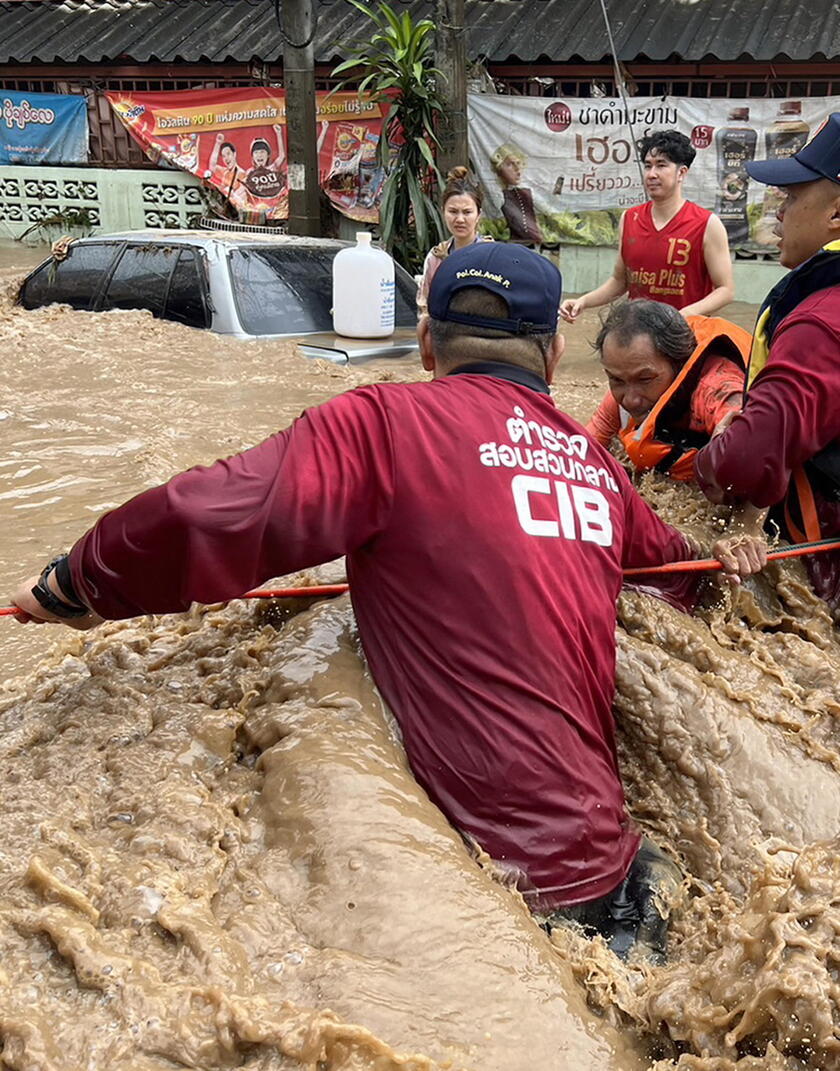 Floods from Typhoon Yagi hit provinces in northern Thailand