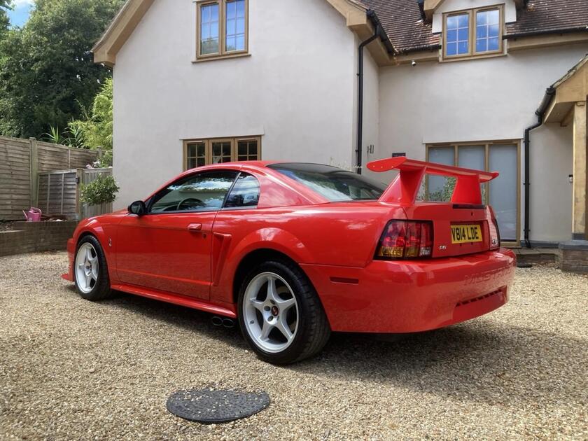 Ford Mustang SVT Cobra R