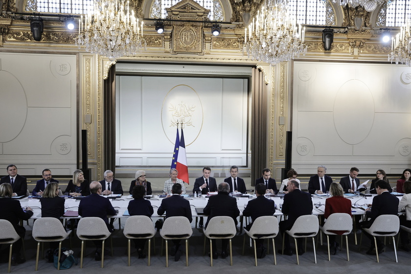 First Council of Ministers meeting of the new French government in Paris