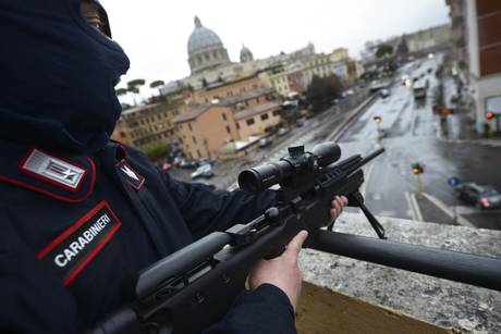 VATICANO: DA STASERA BONIFICHE A S.PIETRO, AL VIA PIANO SICUREZZA