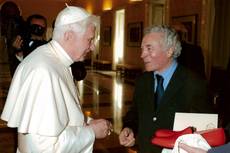 Per Benedetto XVI addio anche alle scarpe rosse