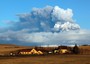 La nube dell'eruzione del vulcano in un'immagine dell'11 aprile