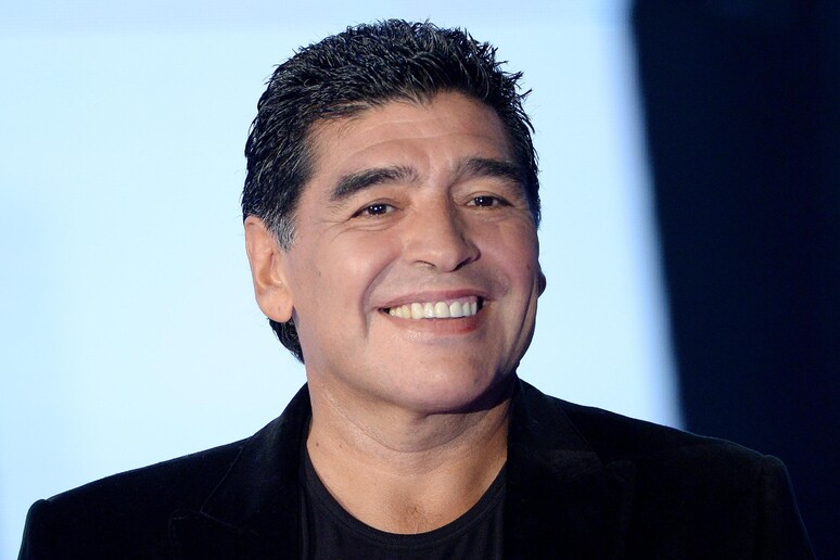 Maradona morreu em razão de um "edema pulmonar agudo secundário à insuficiência cardíaca agudizada" - TODOS OS DIREITOS RESERVADOS