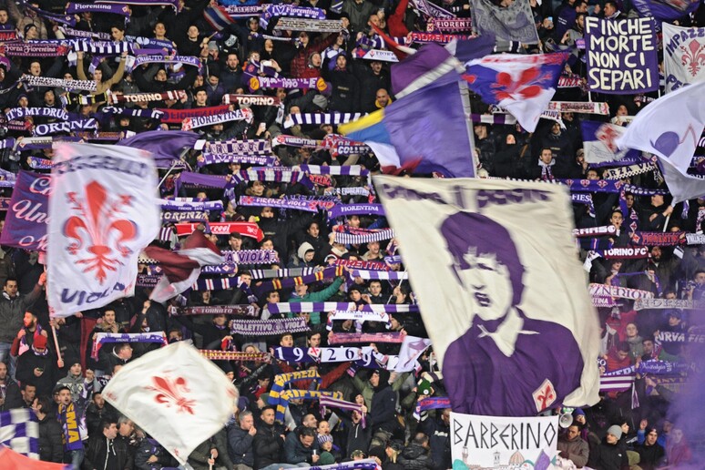 Tifosi de Fiorentina en el estadio Artemio Franchi - TODOS LOS DERECHOS RESERVADOS