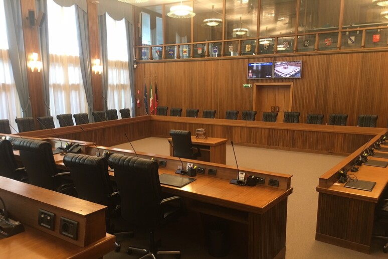 Aosta, aula Consiglio regionale - RIPRODUZIONE RISERVATA