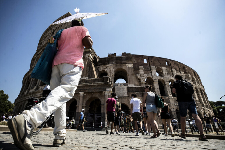 Turisti a Roma - RIPRODUZIONE RISERVATA