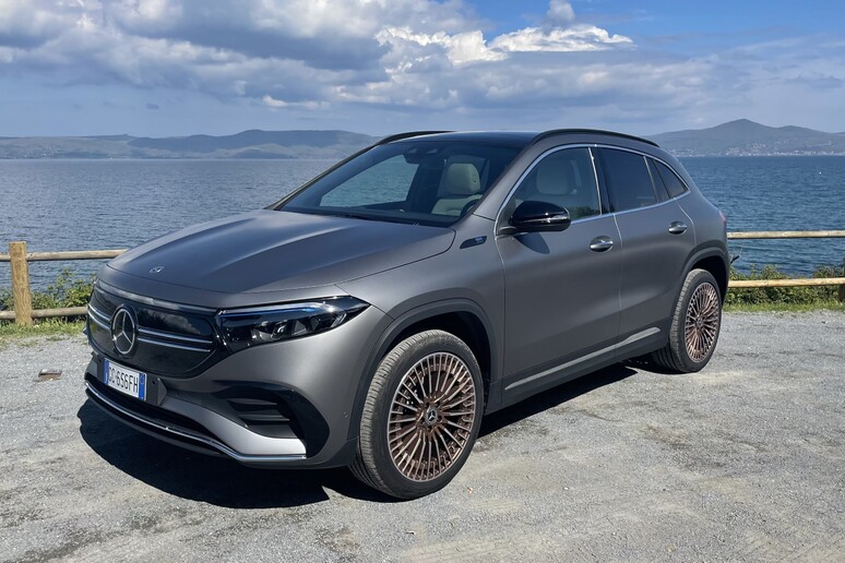 Mercedes EQA, compact suv della Stella dall 	'anima elettrica - RIPRODUZIONE RISERVATA