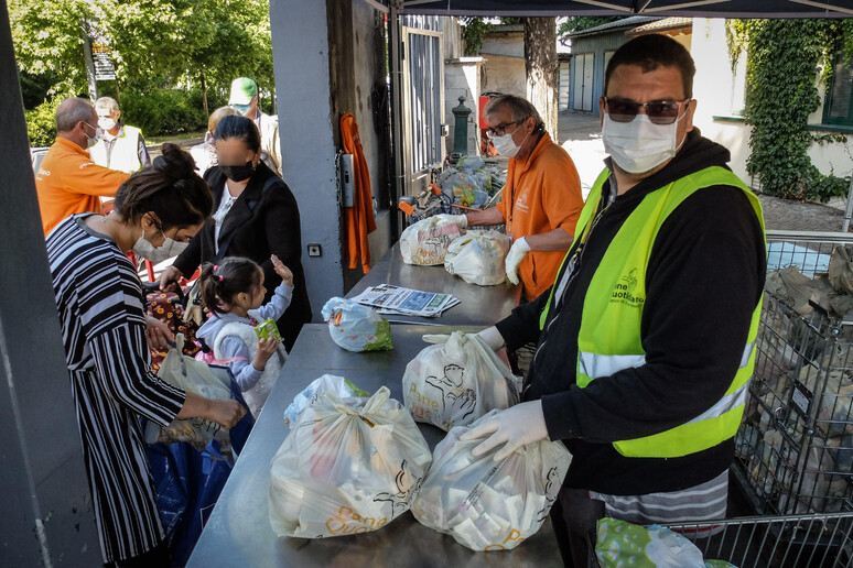 - RIPRODUZIONE RISERVATA