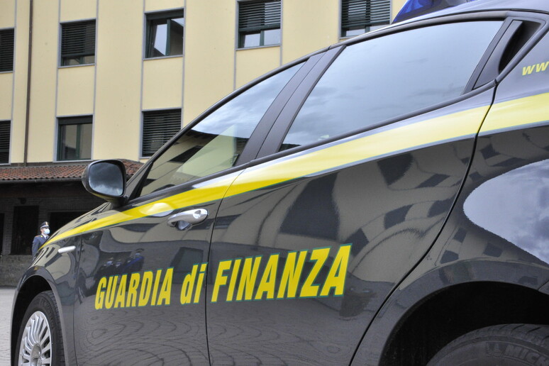 Aosta, guardia di finanza - RIPRODUZIONE RISERVATA