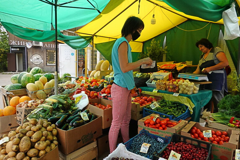 - RIPRODUZIONE RISERVATA