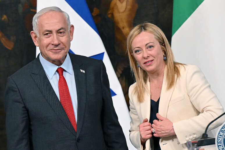 Benjamin Netanyahu e Giorgia Meloni durante encontro em março de 2023 - TODOS OS DIREITOS RESERVADOS