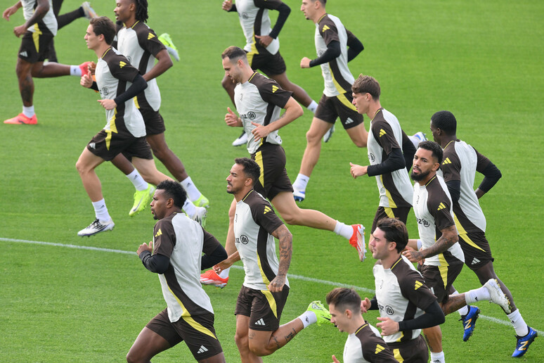 L 'allenamento della Juventus - RIPRODUZIONE RISERVATA