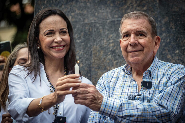 María Corina Machado e Edmundo González durante manifestação em Caracas em 21 de julho © ANSA/EPA