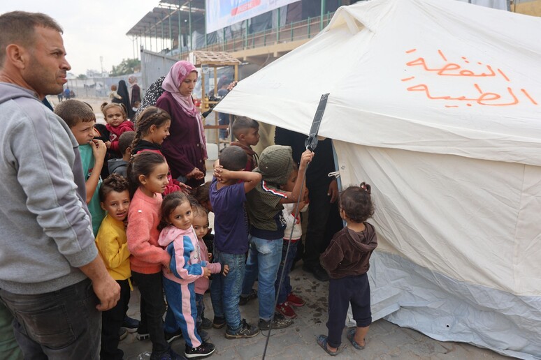 Tenda de vacinação contra poliomielite na Cidade de Gaza © ANSA/AFP