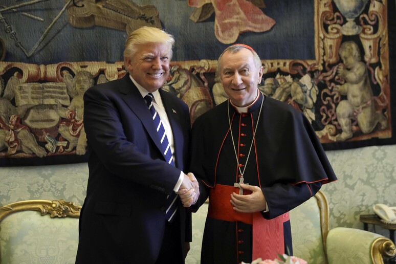 Donald Trump com Pietro Parolin em maio de 2017, no Vaticano - TODOS OS DIREITOS RESERVADOS