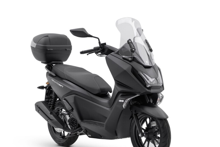 Kymco Skytown 125, lo scooter pensato per le città - RIPRODUZIONE RISERVATA