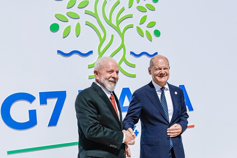 Lula e Scholz durante reunião de líderes do G7, em junho, na Itália - TODOS OS DIREITOS RESERVADOS