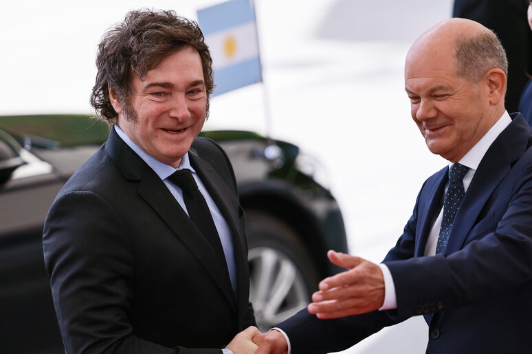 Olaf Scholz recebe Javier Milei em Berlim - TODOS OS DIREITOS RESERVADOS