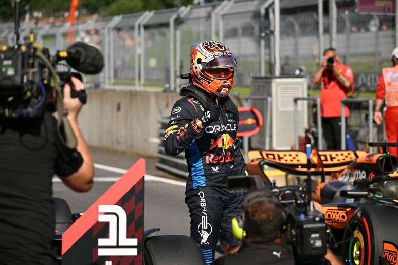 Verstappen atrapó la pole de la Sprint Race en Austria © ANSA/AFP