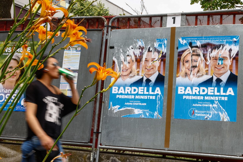 Jordan Bardella y Marine Le Pen, los afiches de campaña de la ultraderecha - TODOS LOS DERECHOS RESERVADOS