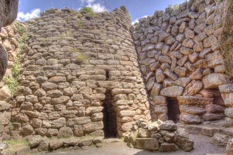 Los milenarios nuraghes, monumentos simbólicos de la isla de Cerdeña, en Italia - TODOS LOS DERECHOS RESERVADOS