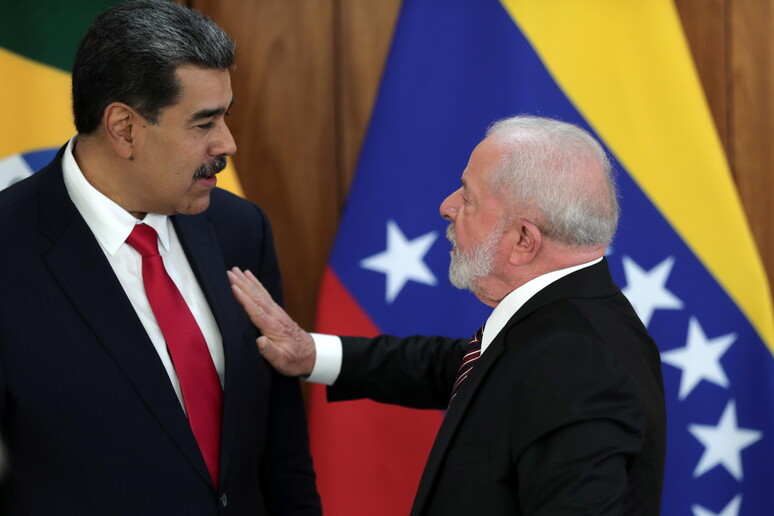 Maduro e Lula durante encontro em Brasília, em maio de 2023 - TODOS OS DIREITOS RESERVADOS