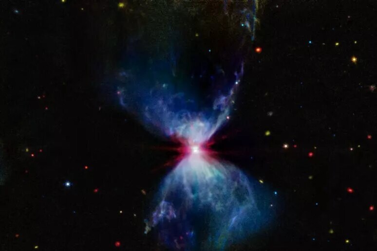Fuegos artificiales cósmicos emitidos por una estrella en formación a 460 años luz de la Tierra (fuente: NASA, ESA, CSA, STScI) - TODOS LOS DERECHOS RESERVADOS