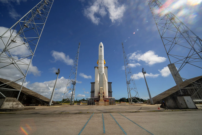 Il razzo Ariane 6 sulla rampa di lancio dello spazioporto europeo nella Guyana francese. Fonte: M. Pédoussaut/ESA - RIPRODUZIONE RISERVATA