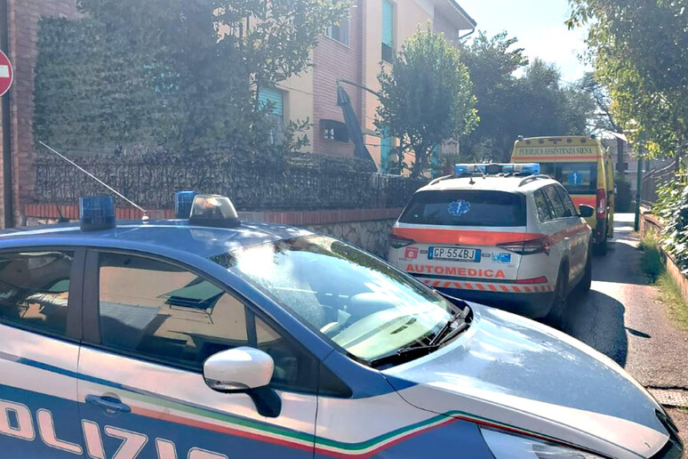 Donna morta, colpo partito da arma in mano a familiari - RIPRODUZIONE RISERVATA