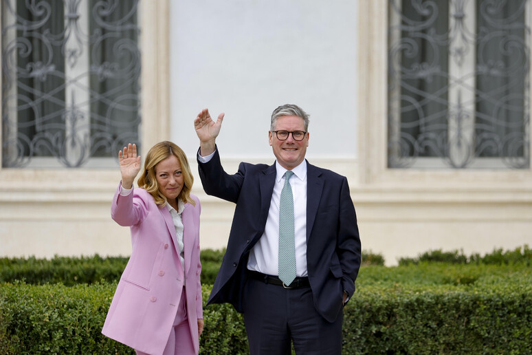 Giorgia Meloni e Keir Starmer durante reunião em Roma - TODOS OS DIREITOS RESERVADOS