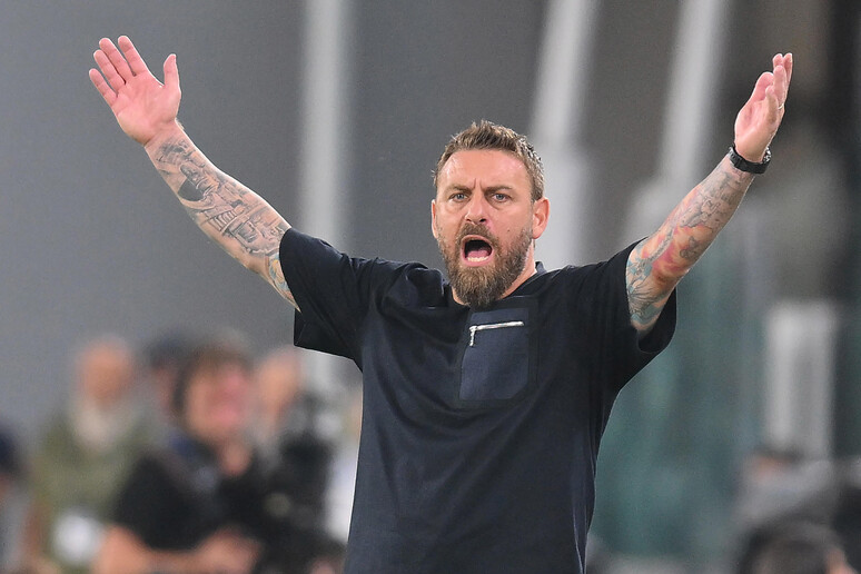 De Rossi, demitido hoje, teve o contrato renovado no fim da temporada passada - TODOS OS DIREITOS RESERVADOS