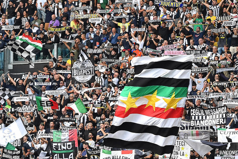 I tifosi della Juventus allo Stadium - RIPRODUZIONE RISERVATA