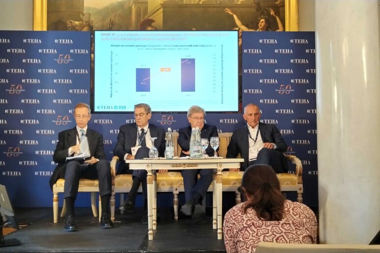 Le città guidano la decarbonizzazione, servono 270 miliardi - RIPRODUZIONE RISERVATA