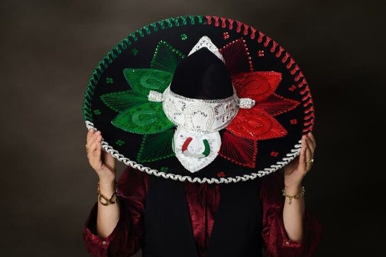 Sombrero típico mexicano. - TODOS LOS DERECHOS RESERVADOS