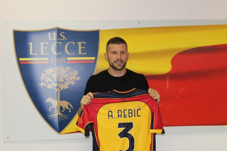 Presentazione Ante Rebic - RIPRODUZIONE RISERVATA