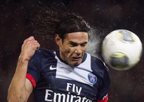 Edinson Cavani segna uno dei suoi gol